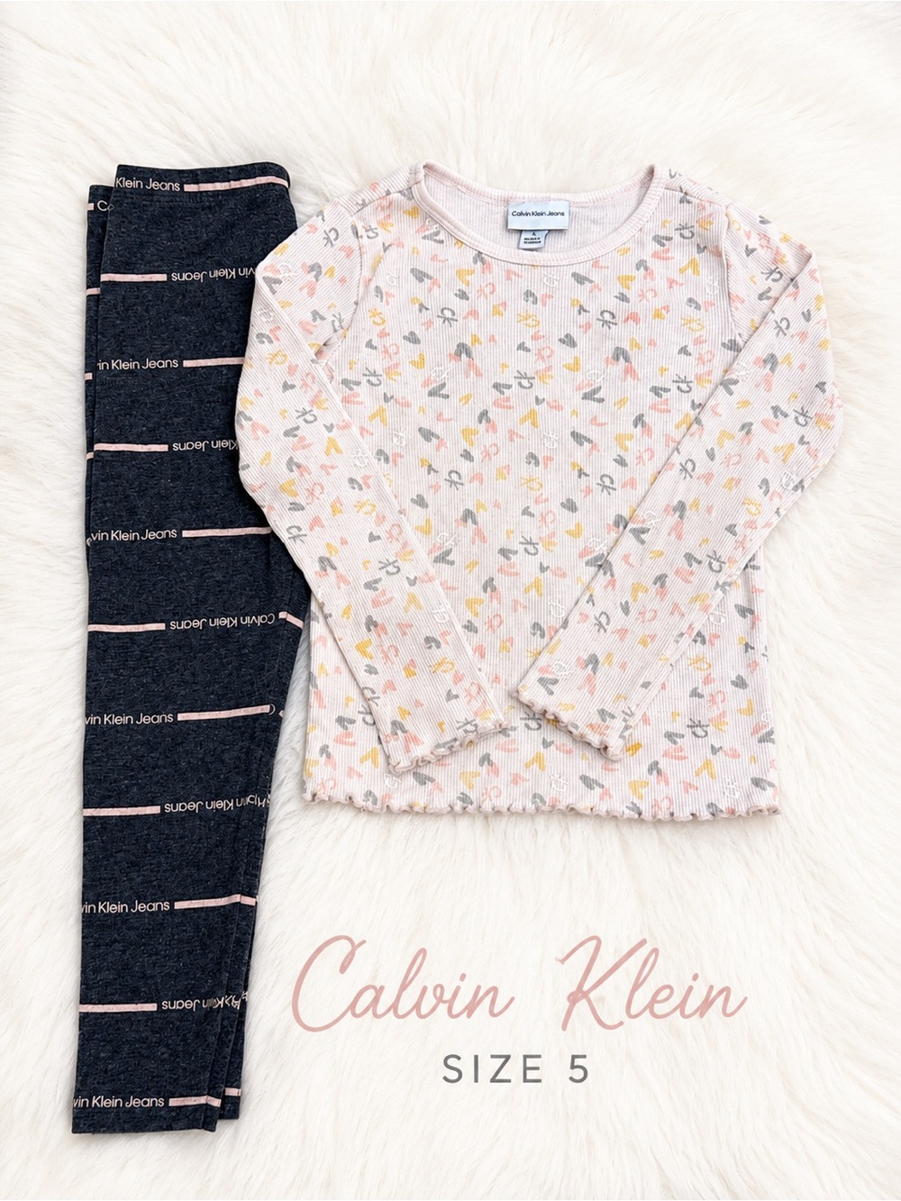 Calvin Klein Jeans Heart Print Top & Leggings Set – Size S 